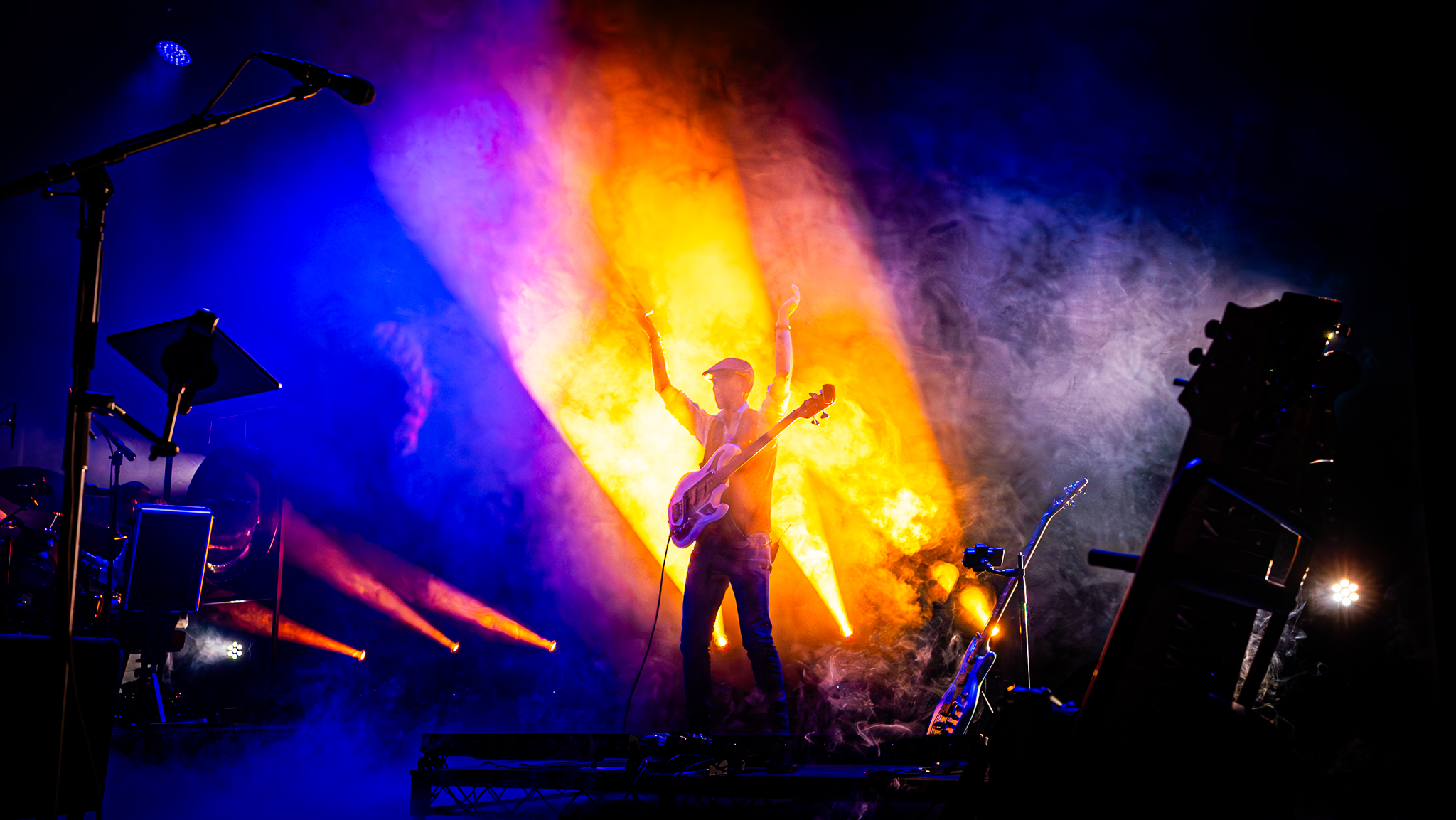 Fleetwood Unchained on stage