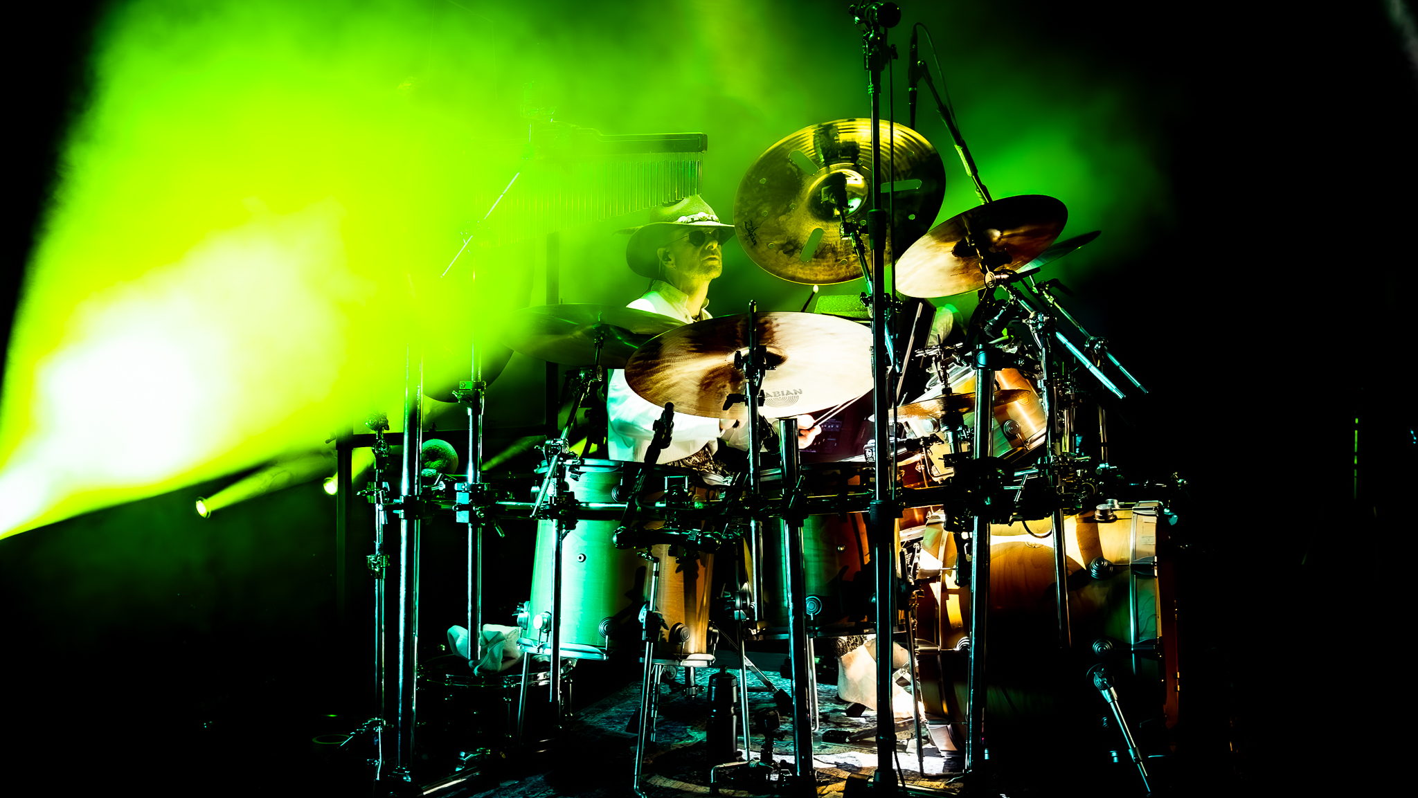 Fleetwood unchained on stage